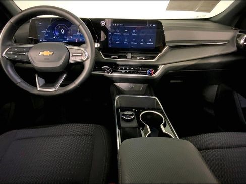 Used 2026 Chevrolet Equinox LT FWD image 15