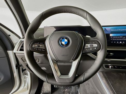 New 2026 BMW X5 xDrive50e w/ Premium Package image 11