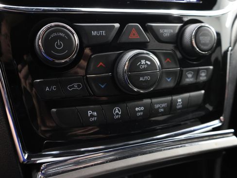 Used 2020 Jeep Grand Cherokee Altitude AWD/4WD image 48