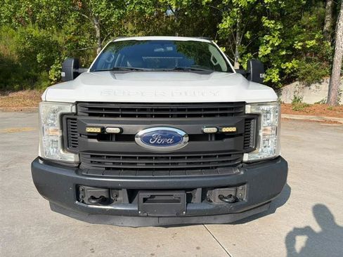 Used 2018 Ford F250 XL w/ Power Equipment Group RWD image 5