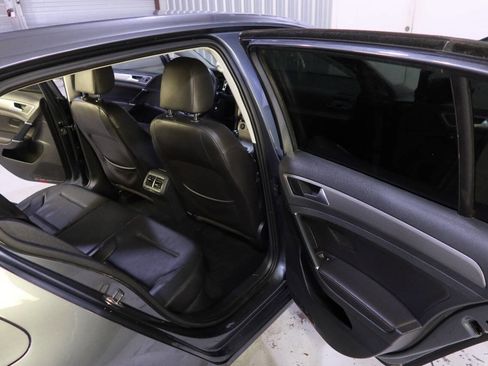 Used 2015 Volkswagen Golf TDI S FWD image 14