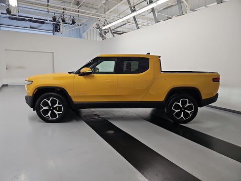 Used 2023 Rivian R1T Adventure AWD/4WD image 2