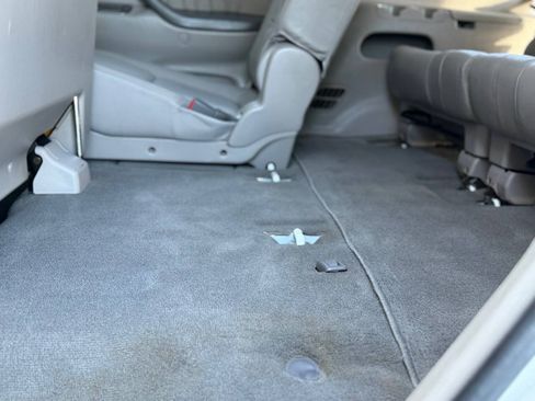 Used 2004 Toyota Sequoia Limited RWD image 36