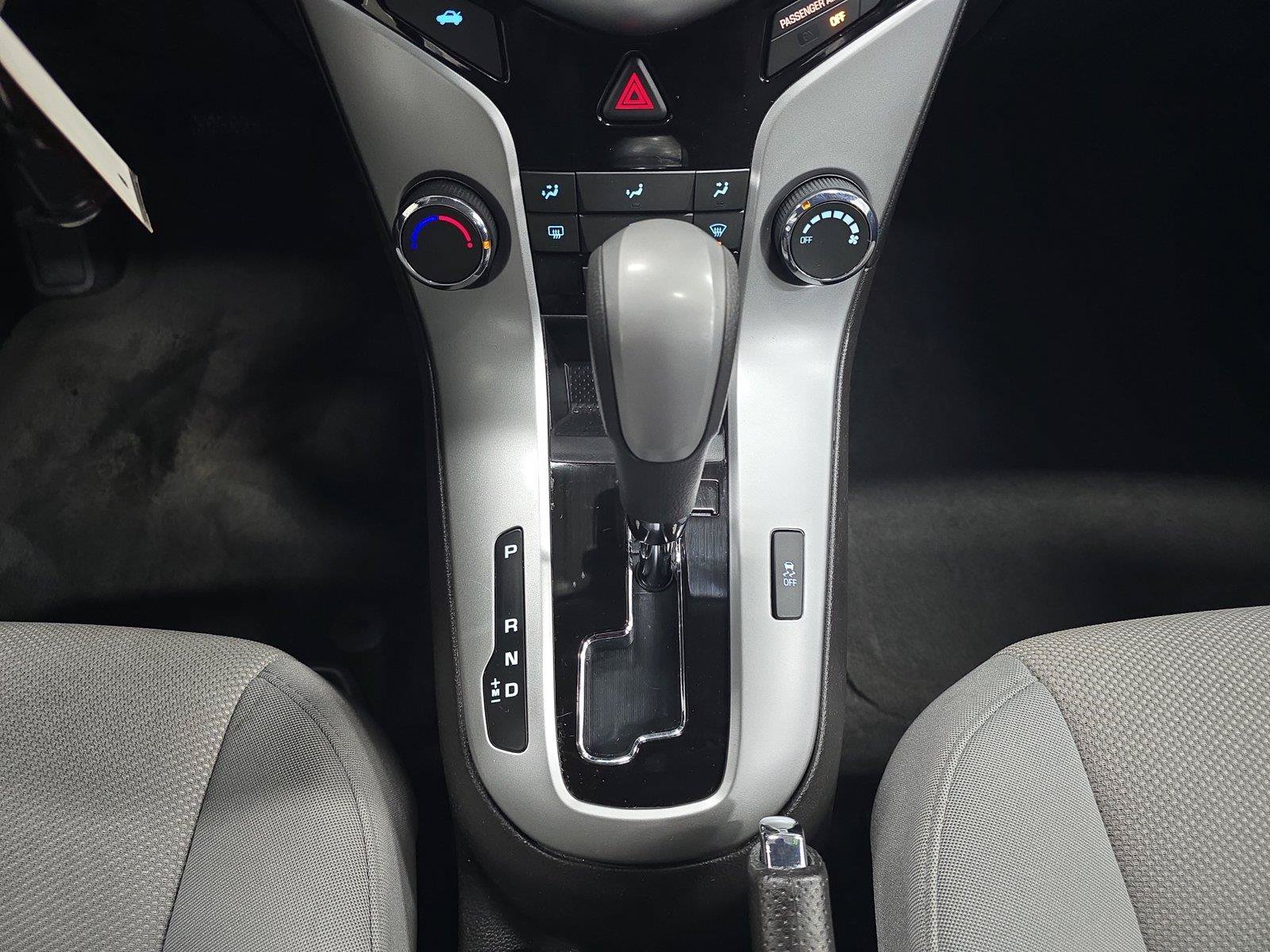 Used 2016 Chevrolet Cruze LT w/ Technology Package FWD image 14