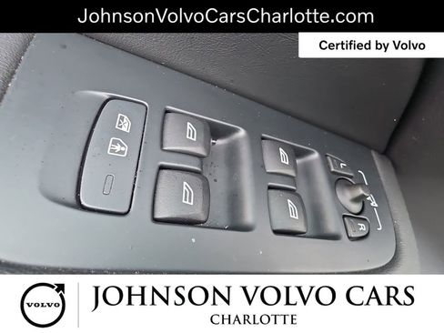 Certified 2025 Volvo V60 B5 Cross Country Plus image 30