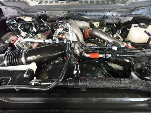 Certified 2023 Ford F350 Platinum w/ Tremor Off-Road Package AWD/4WD image 35
