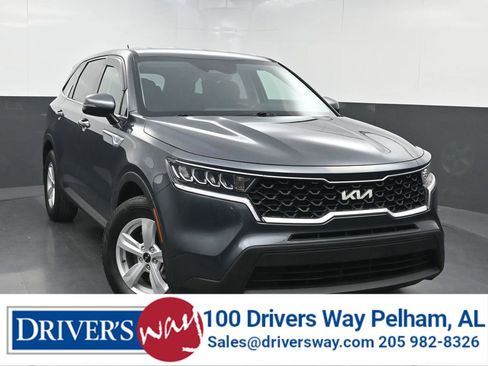 Used 2022 Kia Sorento LX FWD image 1