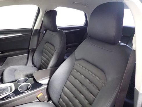Used 2013 Ford Fusion SE FWD image 20