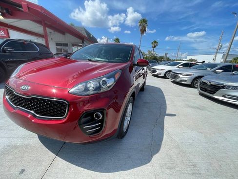 Used 2019 Kia Sportage LX AWD/4WD image 3