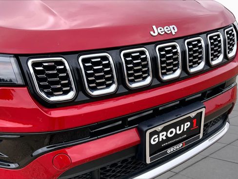 Used 2025 Jeep Compass Limited AWD/4WD image 27