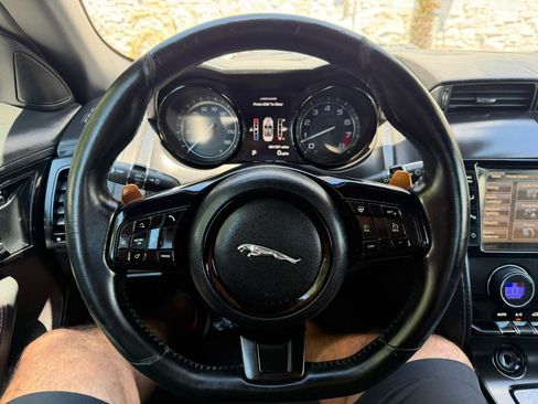Used 2014 Jaguar F-TYPE S RWD image 32