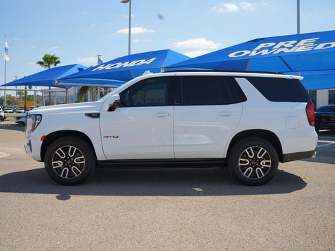 Used 2024 GMC Yukon AT4 w/ Technology Package image 10