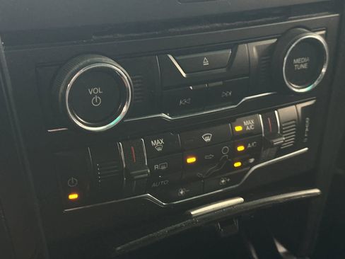 Used 2017 Ford Explorer XLT w/ Equipment Group 201A image 23