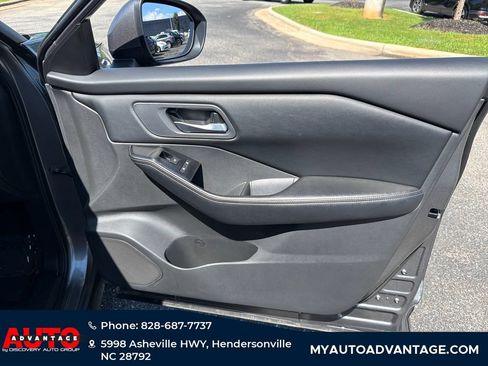 Used 2025 Nissan Rogue SV AWD/4WD image 35