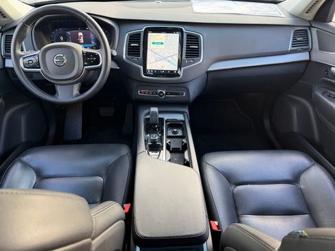 Used 2024 Volvo XC90 B5 Core image 4