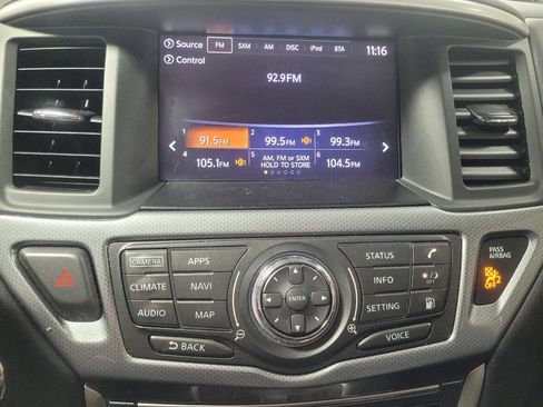 Used 2018 Nissan Pathfinder SL AWD/4WD image 25