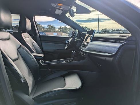 Certified 2024 Jeep Compass Latitude image 30