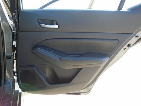 Used 2021 Nissan Altima 2.5 S FWD image 30