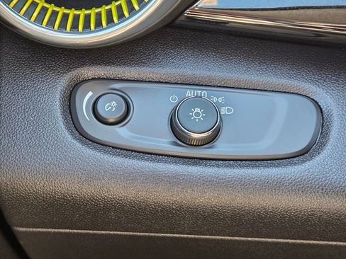 Used 2026 Chevrolet Trax ACTIV w/ Driver Confidence Package image 36