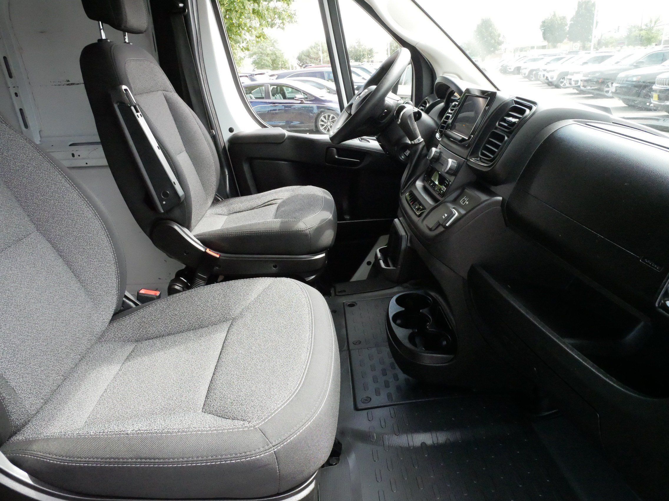 Used 2023 RAM ProMaster 2500 FWD image 11