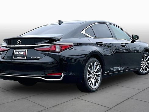 Used 2020 Lexus ES 300h w/ Premium Package FWD image 12