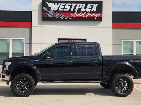 Used 2017 Ford F150 XLT AWD/4WD image 23