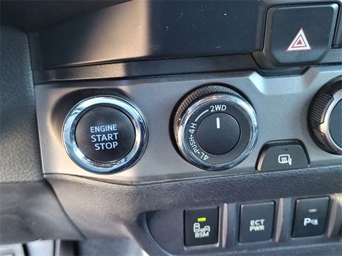 Used 2021 Toyota Tacoma TRD Off-Road image 20