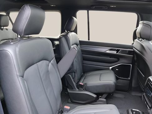 New 2026 Jeep Grand Wagoneer L Limited w/ Premium Group II image 20