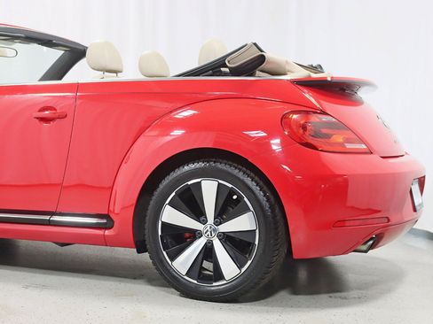Used 2013 Volkswagen Beetle 2.0T FWD image 12