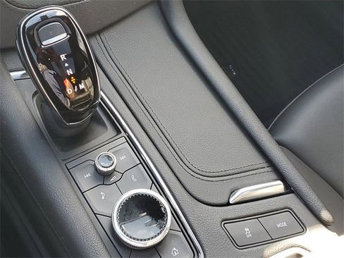 Used 2024 Cadillac XT6 Luxury w/ LPO, Floor Liner Package image 24