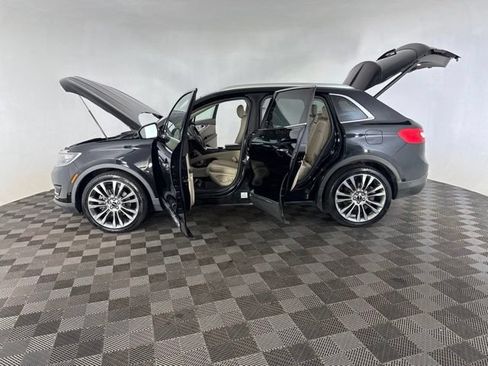 Used 2017 Lincoln MKX Reserve w/ Luxury Package AWD/4WD image 11