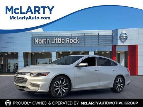 Used 2018 Chevrolet Malibu LT w/ Leather Package FWD image 1