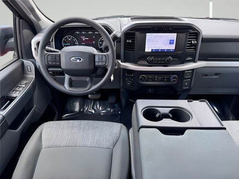Used 2023 Ford F150 XLT image 5