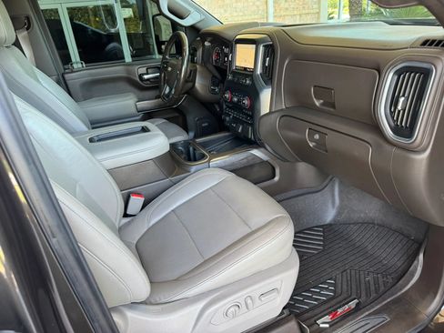 Used 2020 Chevrolet Silverado 2500 LTZ w/ LTZ Premium Package AWD/4WD image 34