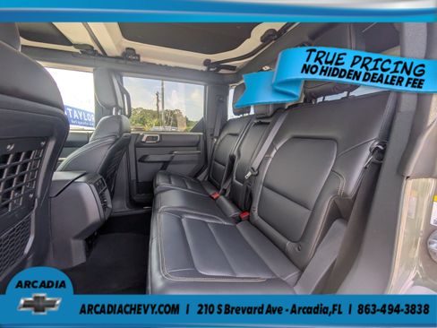 Used 2025 Ford Bronco Badlands AWD/4WD image 13