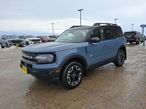 Used 2024 Ford Bronco Sport Outer Banks w/ Tech Package image 3