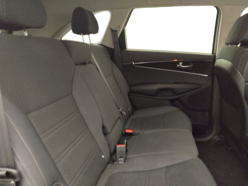 Used 2016 Kia Sorento FWD w/ LX Convenience Package image 19