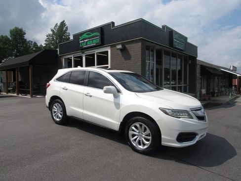 Used 2017 Acura RDX AWD image 2
