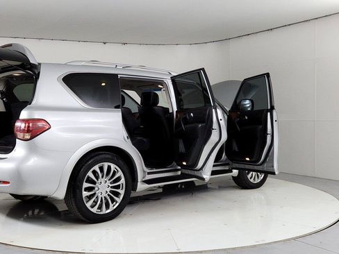 Used 2016 INFINITI QX80 4WD w/ Deluxe Technology Package image 10