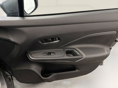 Used 2025 Nissan Versa SV FWD image 32