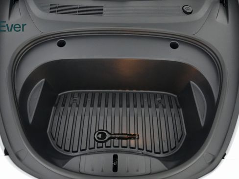 Used 2023 Tesla Model 3 Standard Range image 25