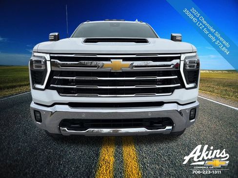 Used 2025 Chevrolet Silverado 3500 LTZ w/ LTZ Premium Package image 3