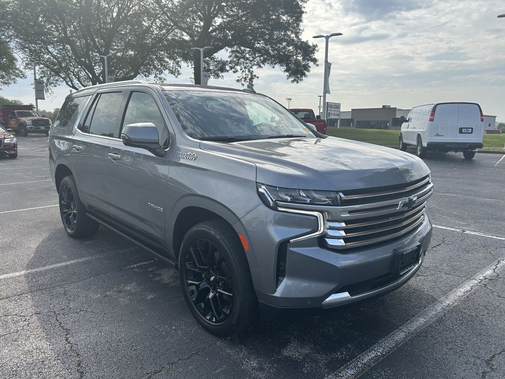 Used 2022 Chevrolet Tahoe High Country AWD/4WD image 3
