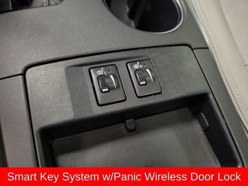 Used 2016 Toyota Camry XLE w/ Moonroof Package image 15