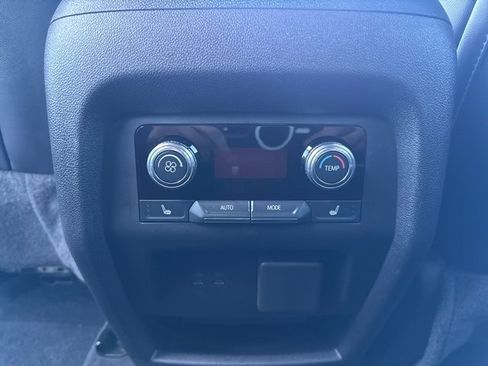 Used 2024 GMC Acadia Denali w/ Super Cruise Package image 15