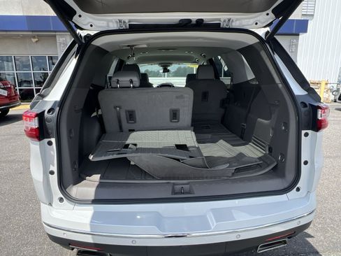 Used 2019 Chevrolet Traverse Premier w/ Driver Confidence II Package FWD image 24