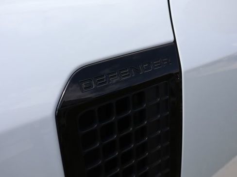 Used 2024 Land Rover Defender 110 S AWD/4WD image 8