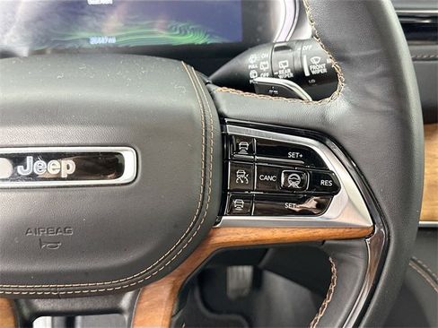 Used 2022 Jeep Grand Cherokee Summit image 25