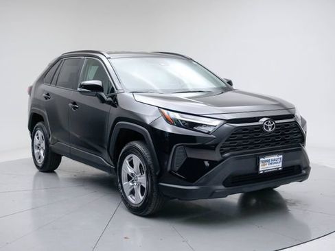 Used 2025 Toyota RAV4 XLE AWD/4WD image 10