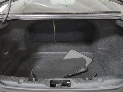 Used 2014 Ford Taurus SE FWD image 9